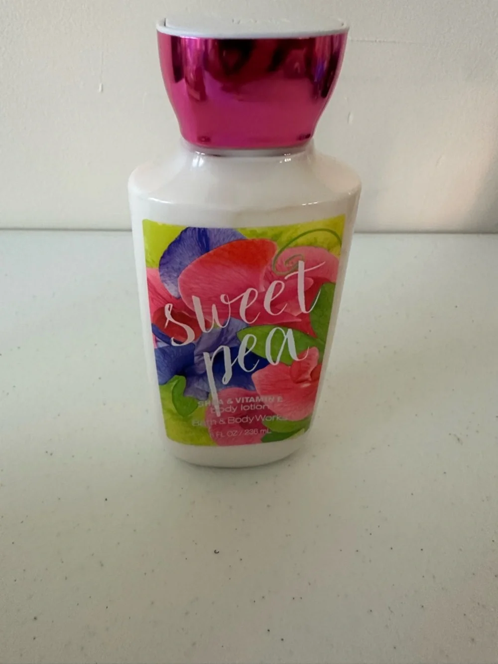 Bath & Body Works Sweet Pea Lotion - White Bottle with Pink Cap NWT